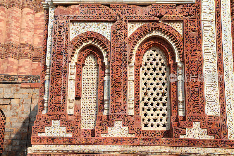 Quwwat-ul-Islam '可能是伊斯兰教的穆萨克，Qutb Minar，德里，印度